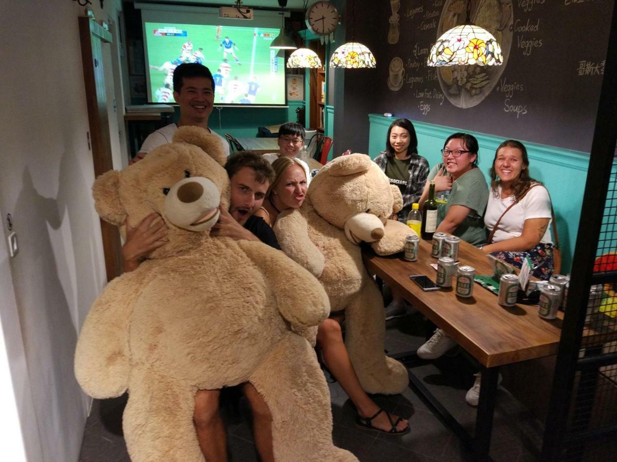 Mydeer Backpacker Hostel Đài Nam Ngoại thất bức ảnh